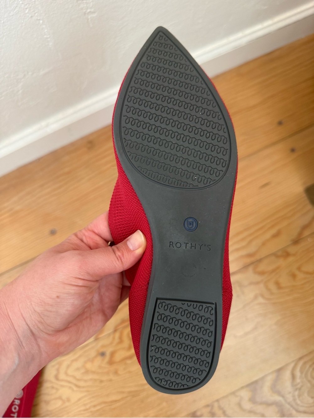 Red classic point Rothy’s flats size 9.5 - Picture 3 of 8